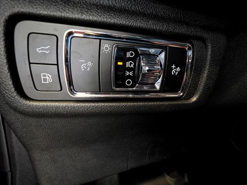 Used 2025 Lincoln Corsair Grand Touring w/ Equipment Group 301A AWD/4WD image 24