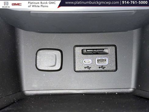 Used 2023 GMC Acadia SLT w/ Elevation Edition image 35