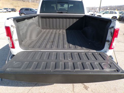 Used 2022 RAM 1500 Big Horn AWD/4WD image 8