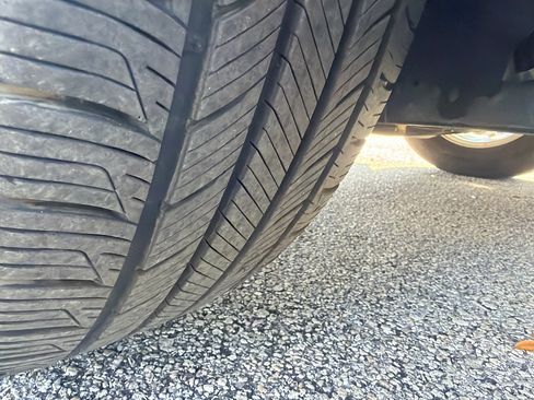 Used 2025 Ford Explorer Active image 43