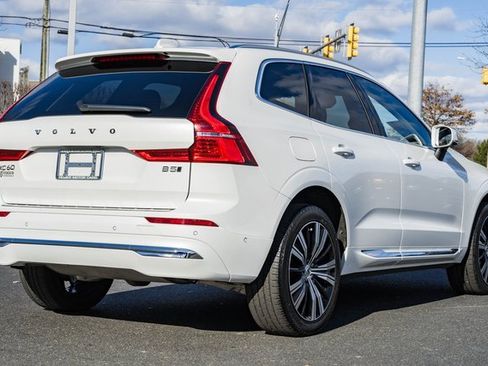 Used 2023 Volvo XC60 B5 Plus w/ Climate Package image 5