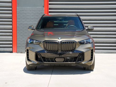 Used 2025 BMW X5 sDrive40i w/ M Sport Package RWD image 3