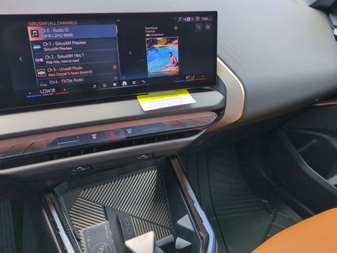 Used 2025 BMW X3 xDrive30i w/ Premium Package image 28