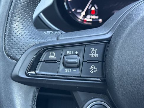 Used 2024 Alfa Romeo Stelvio Sprint image 26