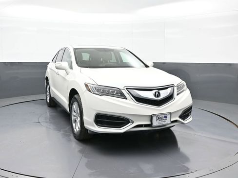 Used 2017 Acura RDX AWD image 3