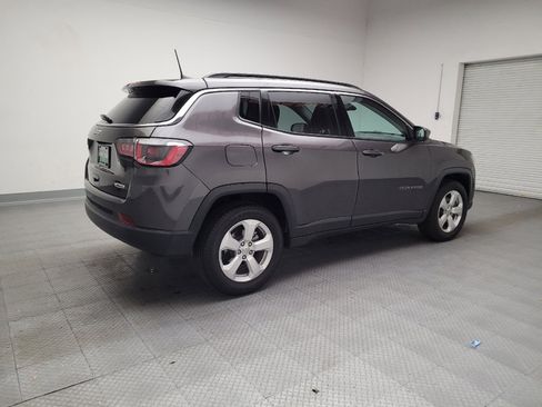 Used 2018 Jeep Compass Latitude w/ Popular Equipment Group image 10