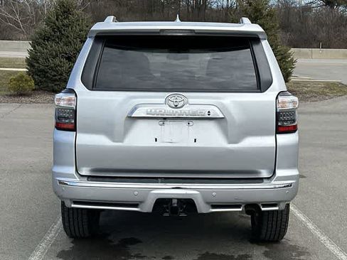 Used 2019 Toyota 4Runner Limited AWD/4WD image 4