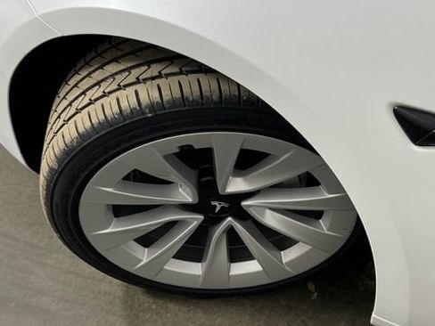 Used 2022 Tesla Model 3 Long Range image 40