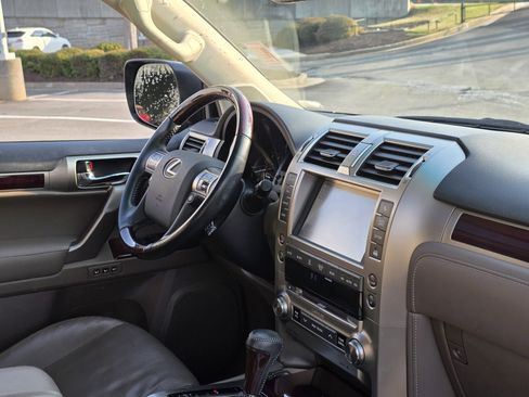 Used 2019 Lexus GX 460 Premium image 27