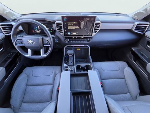 Used 2024 Toyota Tundra Limited AWD/4WD image 15