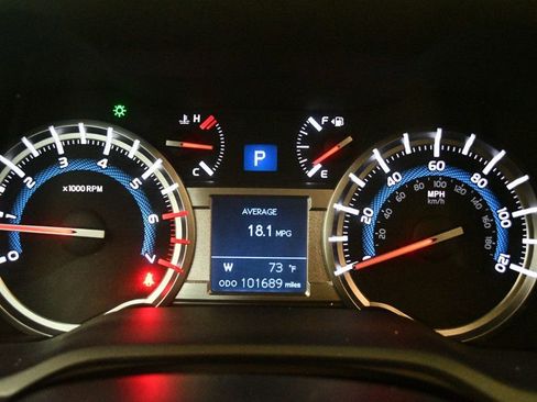 Used 2018 Toyota 4Runner SR5 Premium image 45