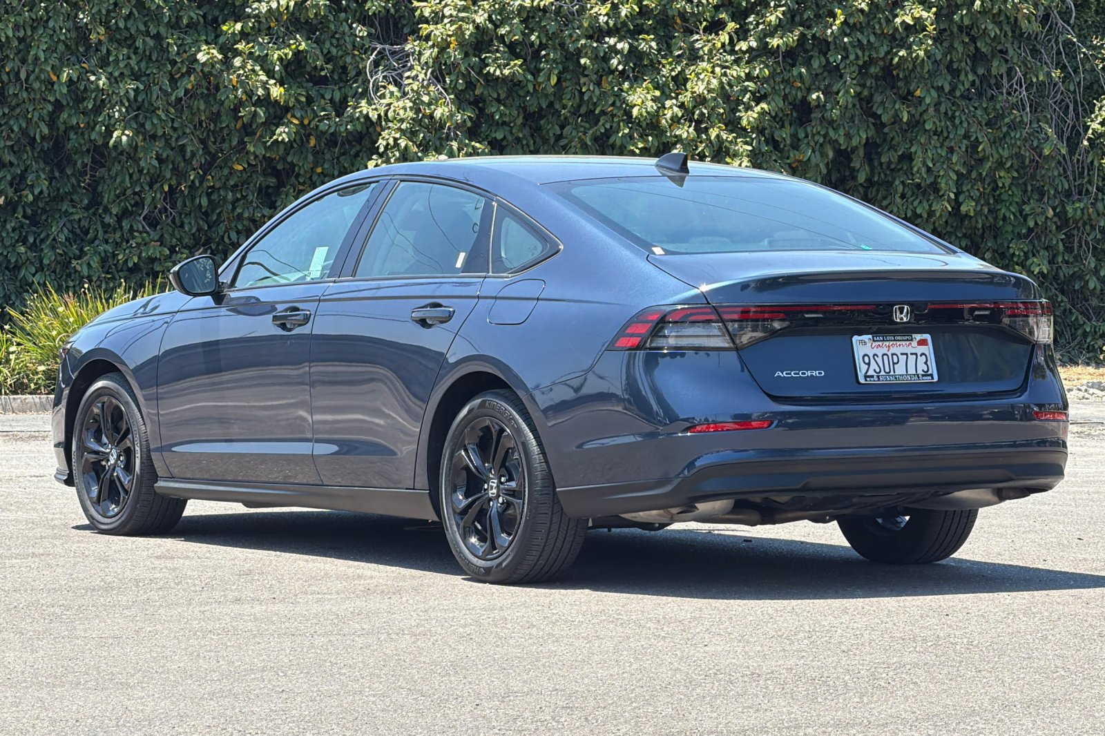Used 2025 Honda Accord SE image 6