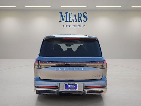 Used 2025 INFINITI QX80 Sensory image 4