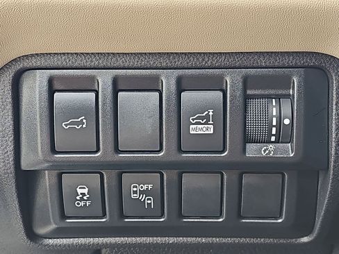 Used 2019 Subaru Ascent Limited AWD/4WD image 34