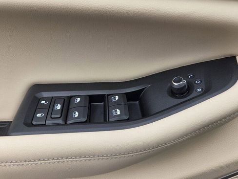 Used 2022 Jeep Grand Cherokee Limited 4xe image 18