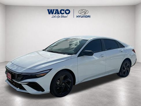 Used 2026 Hyundai Elantra SEL Sport Premium FWD image 3