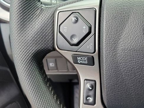 Used 2022 Toyota Tacoma SR5 RWD image 30