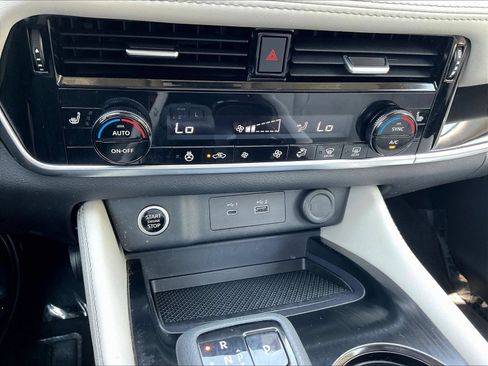 Certified 2023 Nissan Rogue SL AWD/4WD image 17