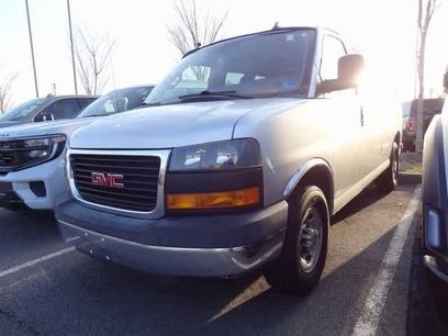 Used 2016 GMC Savana 2500 LT w/ LT Preferred Equipment Group
