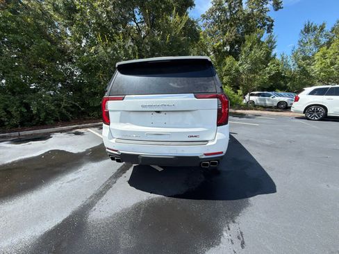 Used 2026 GMC Yukon Denali AWD/4WD image 12