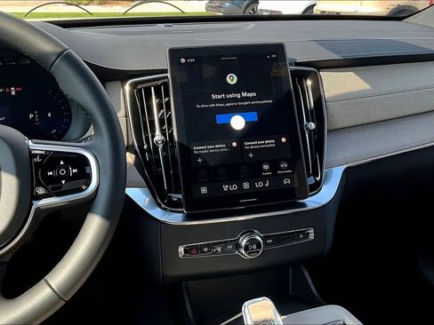 New 2026 Volvo XC90 B6 Plus w/ Protection Package Premier image 17