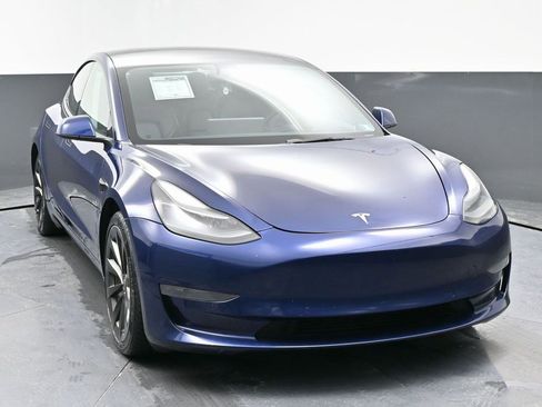 Used 2022 Tesla Model 3 image 3