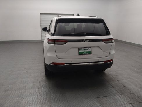 Used 2024 Jeep Grand Cherokee Laredo RWD image 6