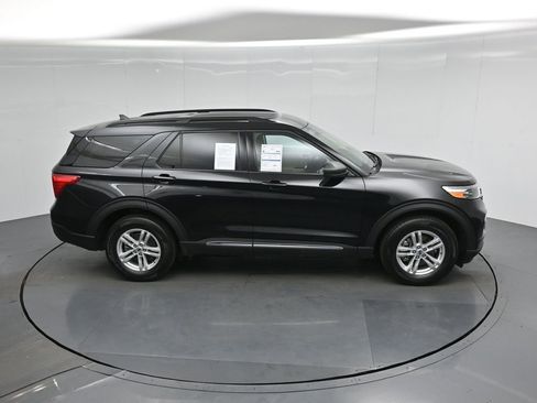Used 2024 Ford Explorer XLT w/ Equipment Group 202A image 39