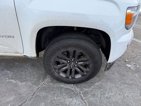 Used 2020 GMC Canyon SLE w/ Elevation Edition image 12