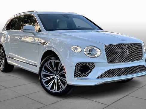 Used 2021 Bentley Bentayga image 2