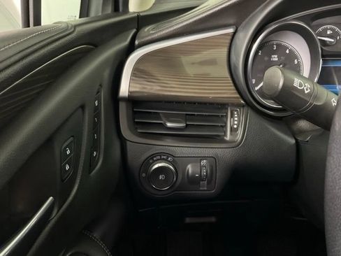 Used 2020 Buick Envision Essence FWD image 22