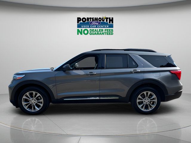 Used 2023 Ford Explorer XLT w/ Equipment Group 202A AWD/4WD image 2