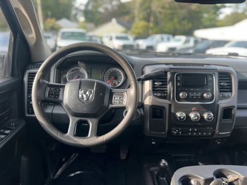 Used 2018 RAM 2500 Tradesman w/ Snow Chief Group image 12