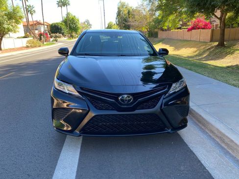Used 2020 Toyota Camry SE image 11