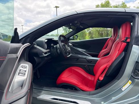 Used 2023 Chevrolet Corvette Stingray Convertible w/ Z51 Performance Package RWD image 14