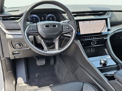New 2026 Jeep Grand Cherokee L Limited w/ Limited Altitude Package RWD image 34