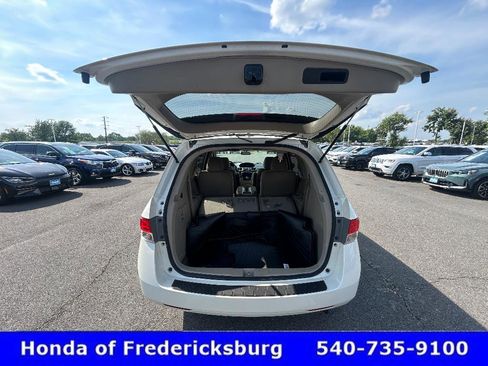 Used 2016 Honda Odyssey SE image 12