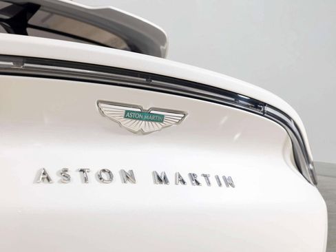 Used 2025 Aston Martin DBX 707 image 50