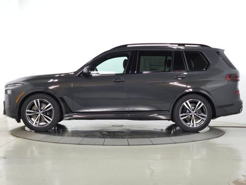 Used 2027 BMW X7 xDrive40i w/ M Sport Package AWD/4WD image 4