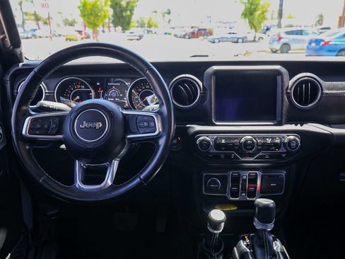 Used 2022 Jeep Gladiator Overland w/ Popular Equipment Package AWD/4WD image 21