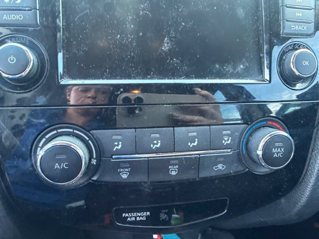 Used 2019 Nissan Rogue S FWD image 36