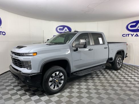 Used 2024 Chevrolet Silverado 2500 Custom w/ Custom Value Package AWD/4WD image 6