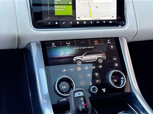 Used 2021 Land Rover Range Rover Sport HST image 17