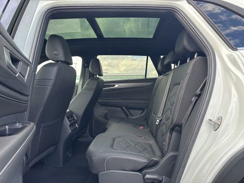 New 2026 Volkswagen Atlas Cross Sport SE AWD/4WD image 30