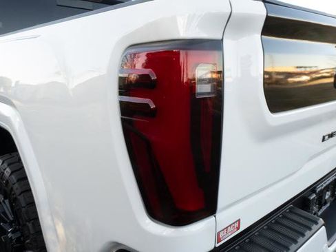 Used 2025 GMC Sierra 2500 Denali Ultimate image 38