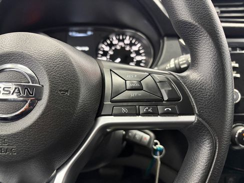 Used 2017 Nissan Rogue S image 22