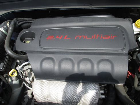Used 2018 Jeep Renegade Trailhawk w/ UConnect 8.4 Nav Group AWD/4WD image 20