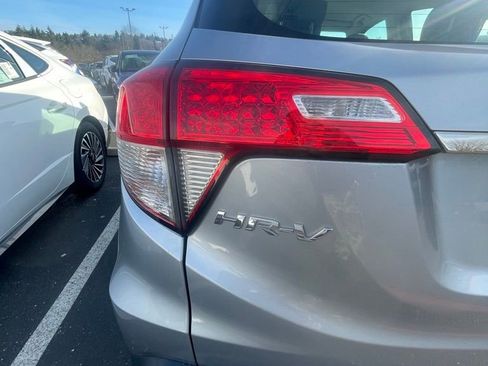 Used 2021 Honda HR-V LX image 10