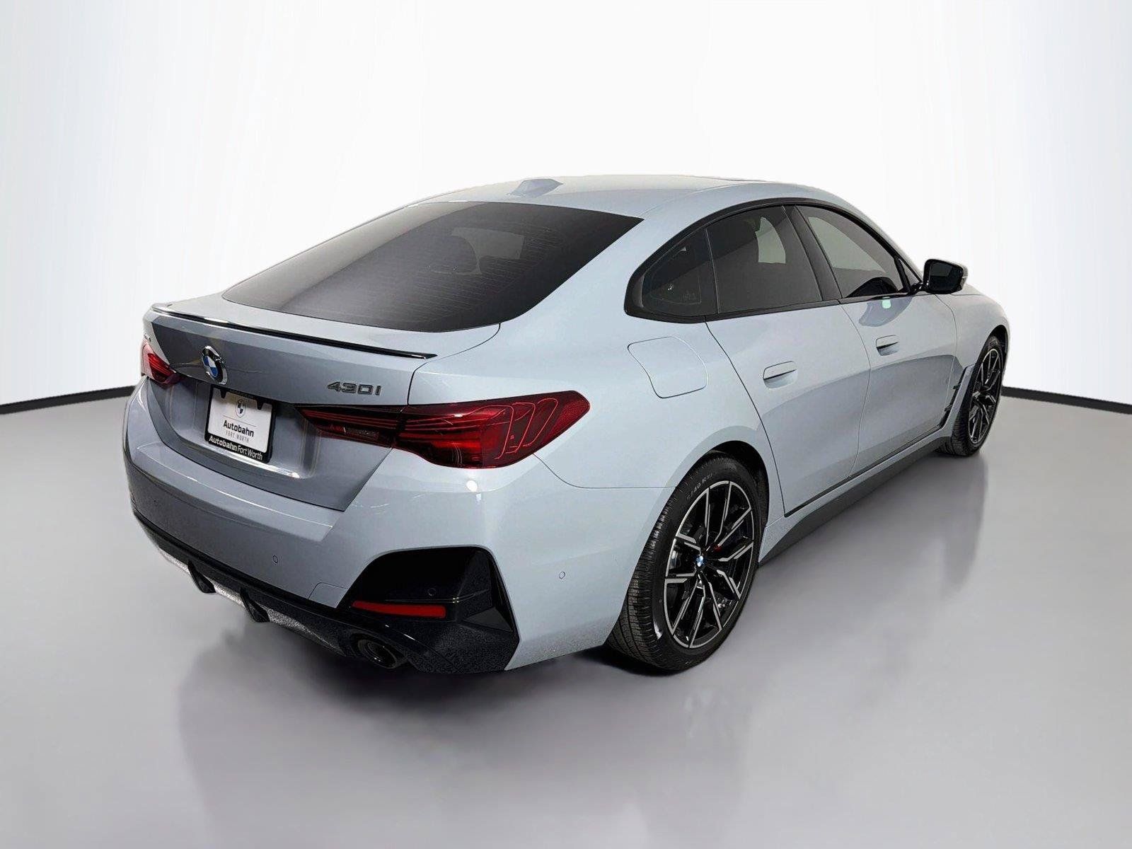 New 2026 BMW 430i xDrive w/ M Sport Package AWD/4WD image 5