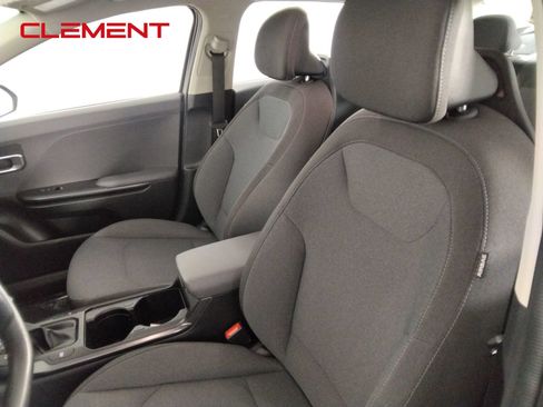 Used 2025 Kia K4 FWD image 23